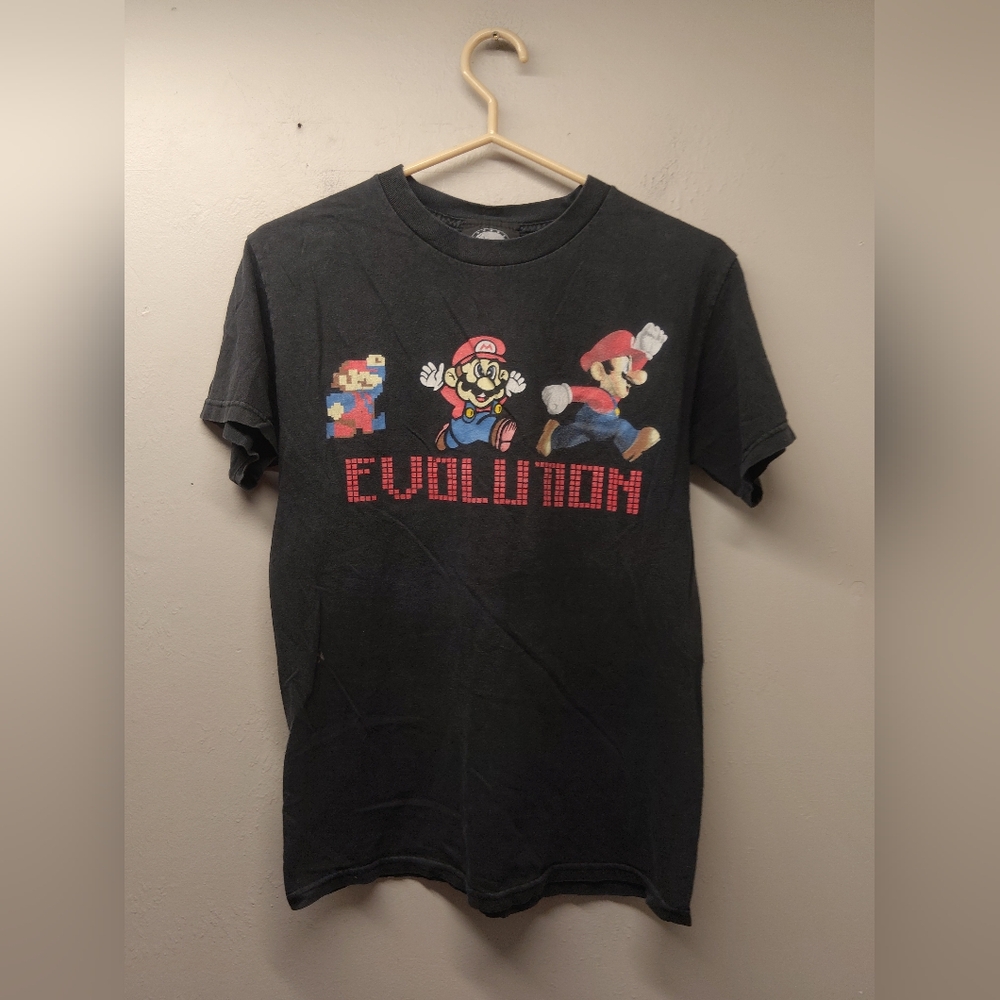 Mario evolutions 2 Kuhl 80s - 2000s video game gamer t-shirt small men's Y2k Vtg